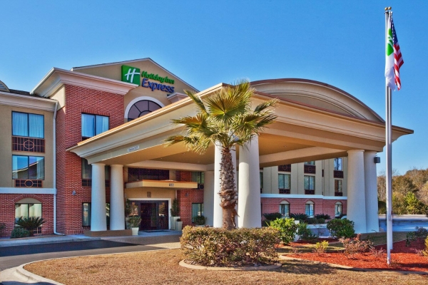 Holiday Inn Express & Suites HINESVILLE EAST - FORT STEWART